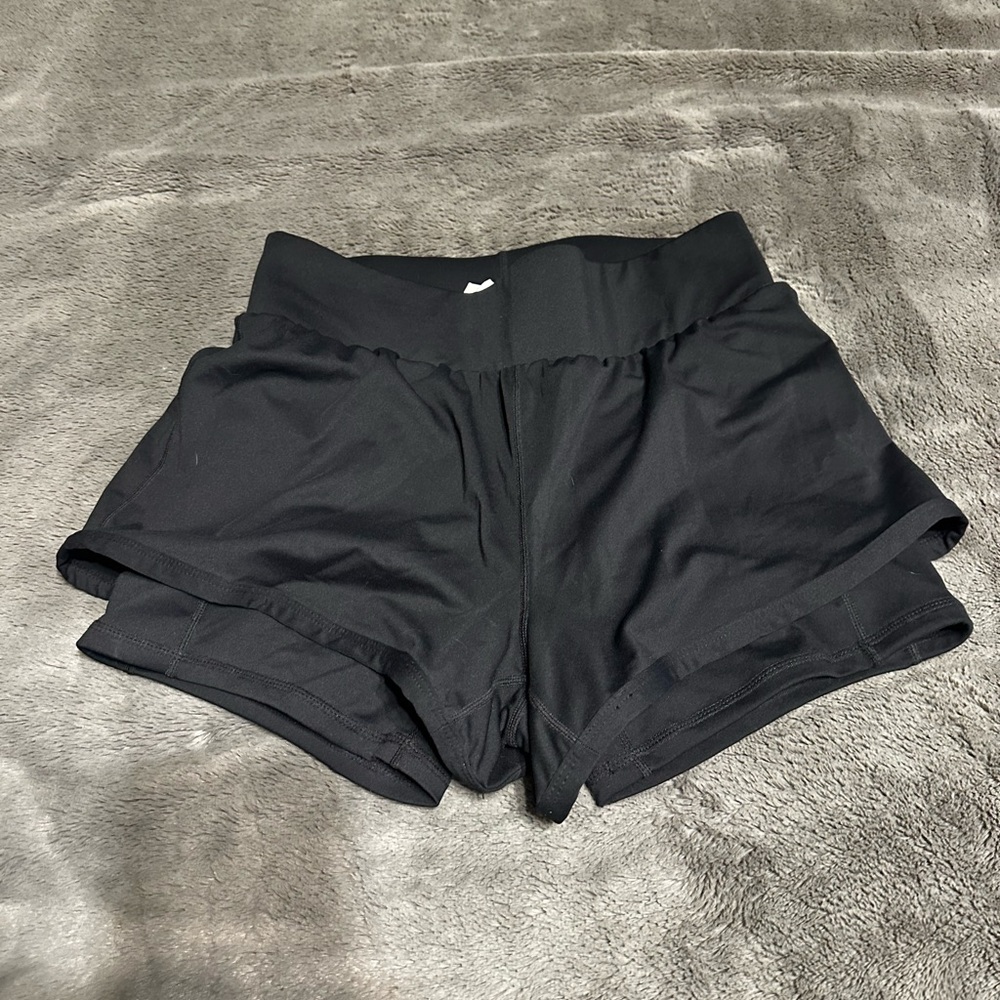 Fabletics Active Short Size Medium Color Black - image 1